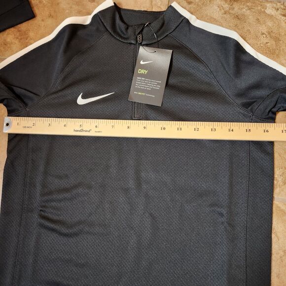 Nike Dri-Fit Youth Medium Black Quarter Zip – Embroidered Logo, Long Sleeve - Picture 5 of 8